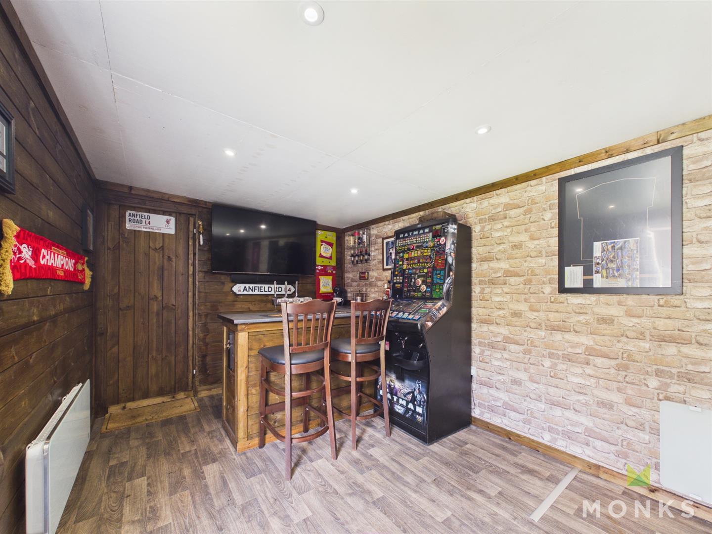 37 Dale Road, Shrewsbury, SY2 5TE For Sale